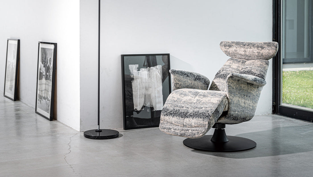 北欧の風を感じる、心地いい一日を。ラウンジチェアのある暮らし